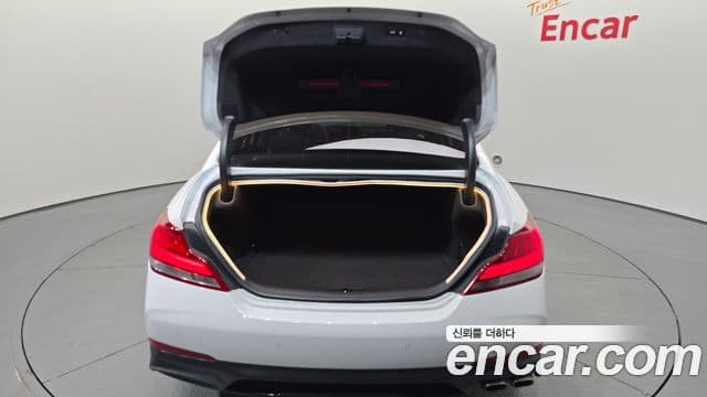 Genesis G70 2019 — ფოტო 18/20