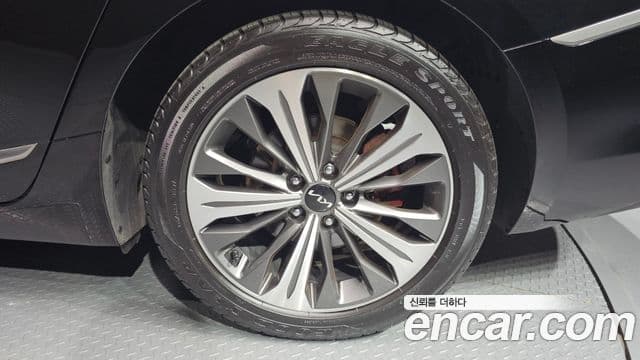 Kia K8 2022 — Photo 17/30