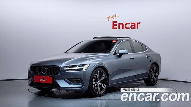 Volvo S60 2021 — ფოტო 15/34