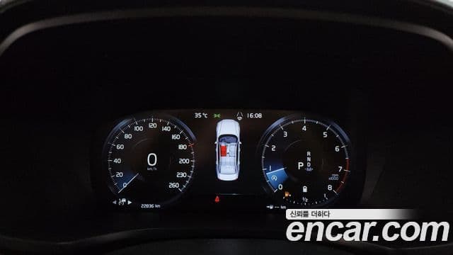 Volvo S60 2021 — ფოტო 10/34