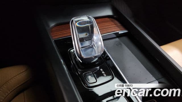 Volvo S60 2021 — ფოტო 20/34