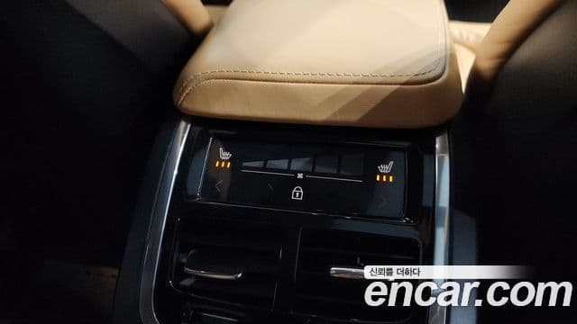 Volvo S60 2021 — ფოტო 11/34