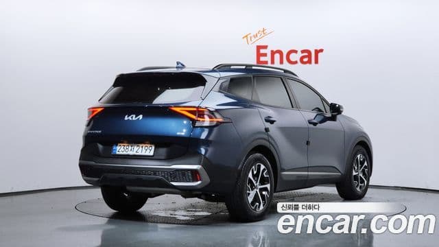 Kia Sportage 2023 — Фото 2/20