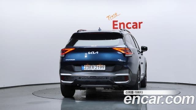 Kia Sportage 2023 — Фото 4/20