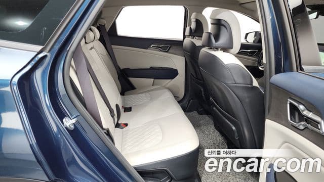 Kia Sportage 2023 — Фото 11/20