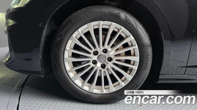 Audi A6 2020 — ფოტო 5/20