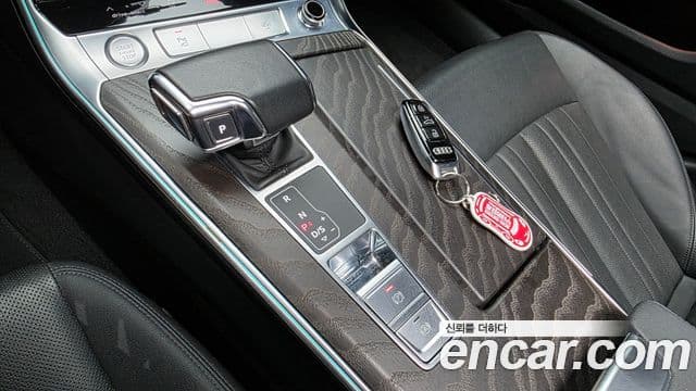Audi A6 2020 — ფოტო 9/20