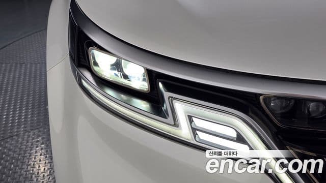 Kia Carnival 2021 — Photo 15/31
