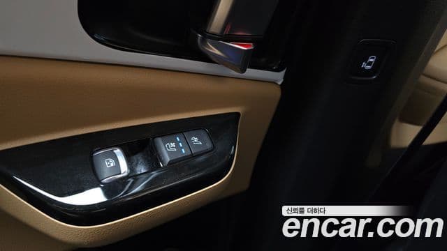 Kia Carnival 2021 — Photo 21/31