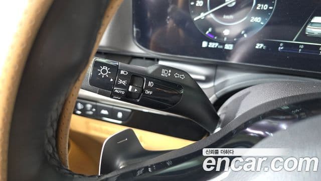 Kia Carnival 2021 — Photo 31/31