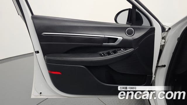 Hyundai Sonata Hybrid 2022 — Photo 3/32