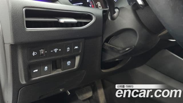 Hyundai Sonata Hybrid 2022 — Photo 18/32