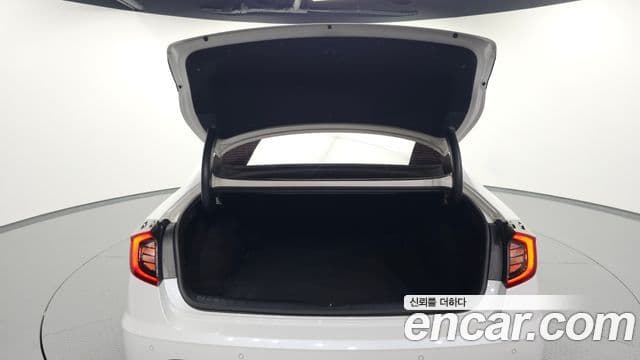 Hyundai Sonata Hybrid 2022 — Photo 21/32