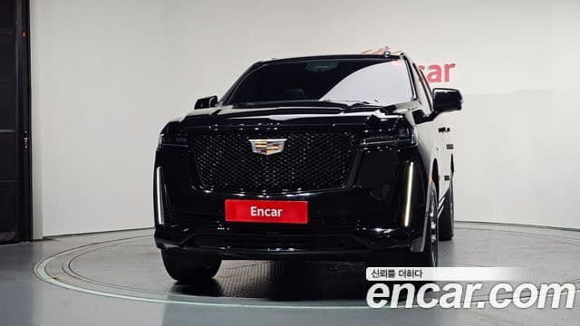 Cadillac Escalade 2023 — Photo 32/34