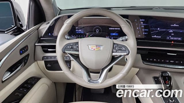 Cadillac Escalade 2023 — Photo 21/34
