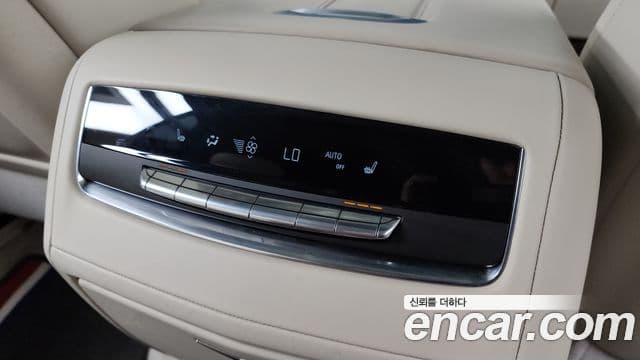 Cadillac Escalade 2023 — Photo 24/34