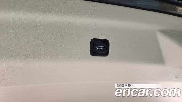Cadillac Escalade 2023 — Photo 15/34