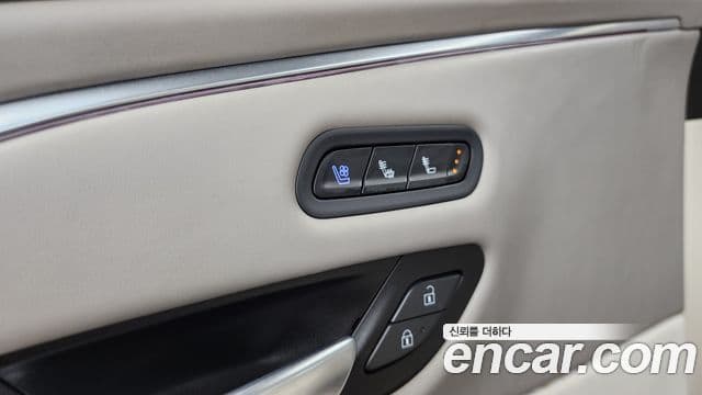 Cadillac Escalade 2023 — Photo 2/34