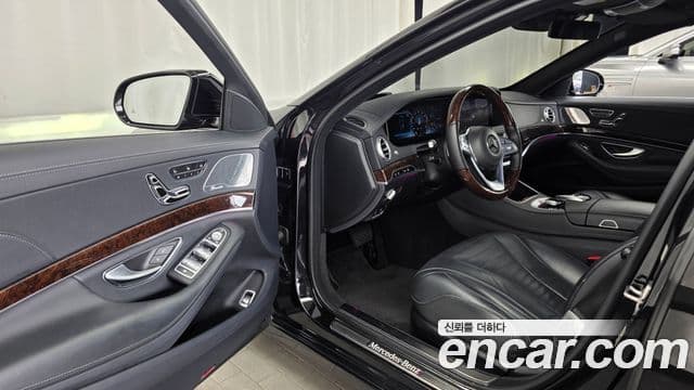 Mercedes-Benz S-Class 2018 — Фото 10/20