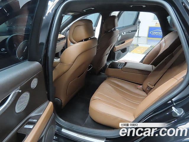 Genesis Electrified G80 2022 — Şəkil 11/20