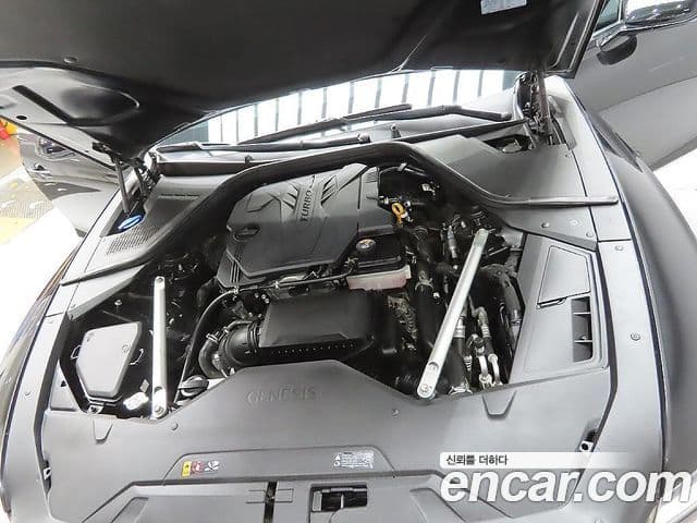 Genesis Electrified G80 2022 — Şəkil 18/20