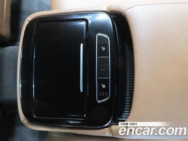 Genesis Electrified G80 2022 — Şəkil 19/20