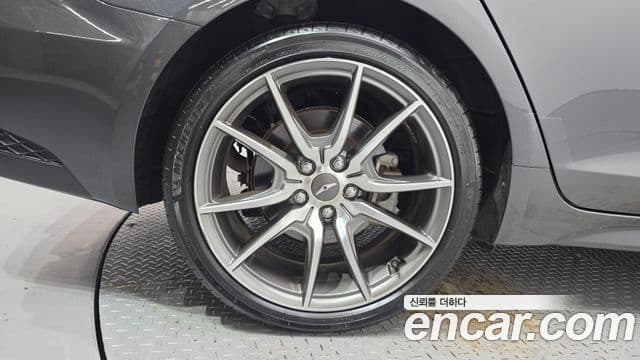 Genesis G70 2021 — ფოტო 5/20