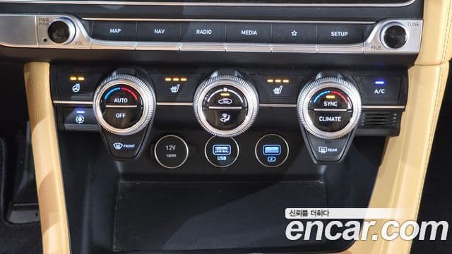 Genesis G70 2021 — ფოტო 18/20