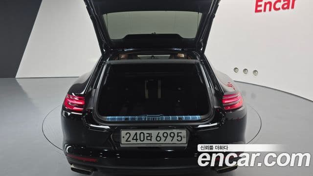 Porsche Panamera 2020 — Photo 9/32