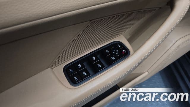 Porsche Panamera 2020 — Photo 1/32