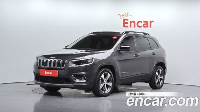 Jeep Cherokee 2022 — Фото 1/20