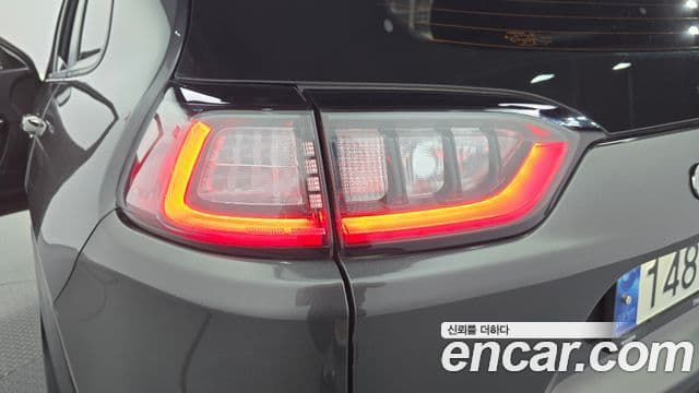 Jeep Cherokee 2022 — Photo 8/30