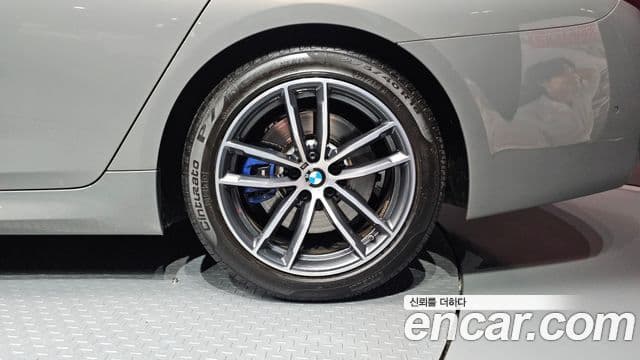 BMW 5 Series 2020 — Photo 33/33