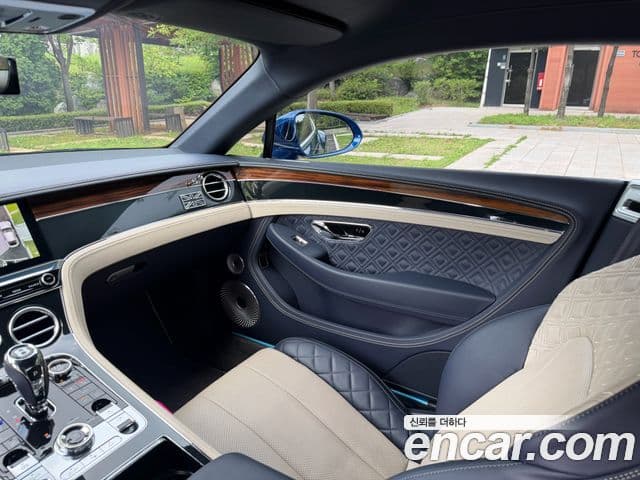 Bentley Continental GT 2019 — фото 10 из 20