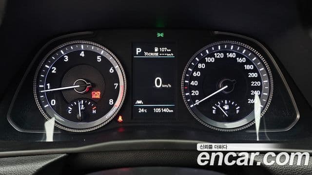Hyundai Sonata 2021 — ფოტო 8/20