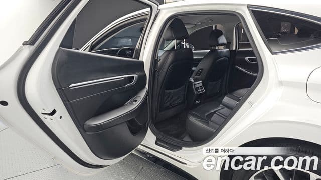 Hyundai Sonata 2021 — ფოტო 12/20