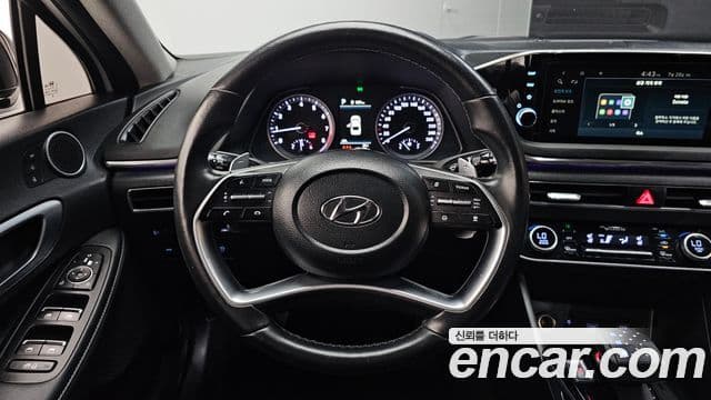 Hyundai Sonata 2021 — ფოტო 13/20