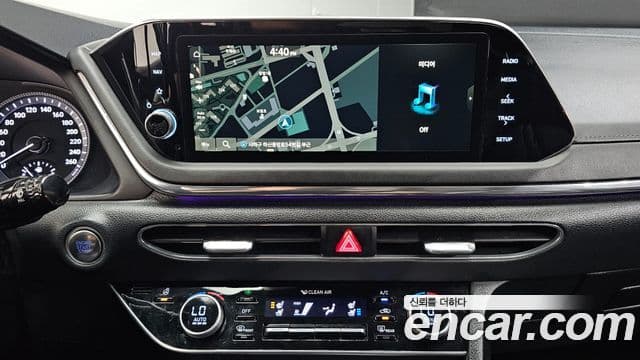 Hyundai Sonata 2021 — ფოტო 14/20