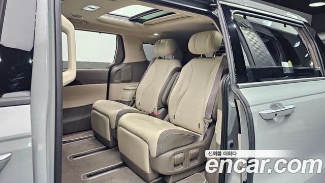 Kia Carnival 2024 — Фото 11/20