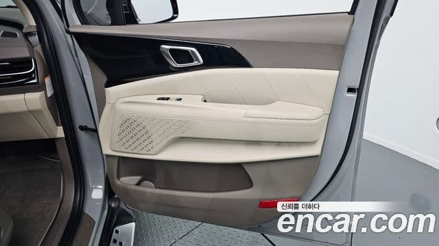 Kia Carnival 2024 — ფოტო 15/30
