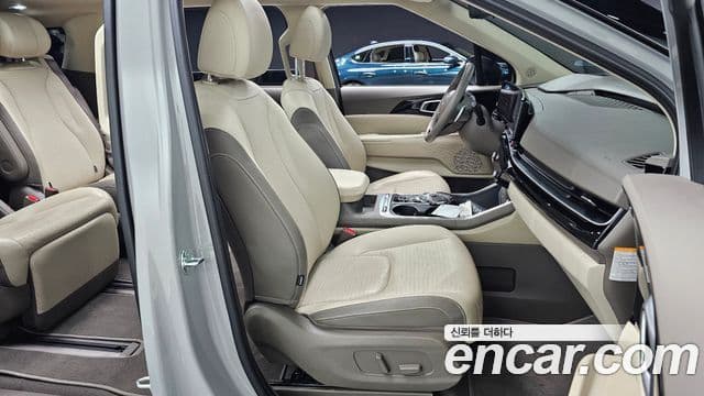 Kia Carnival 2024 — ფოტო 16/30
