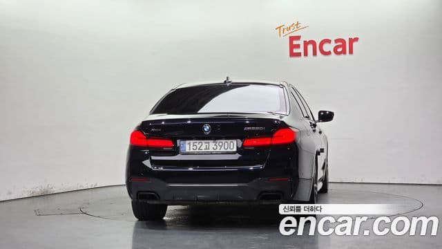 BMW 5 Series 2020 — ფოტო 4/20