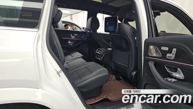 Mercedes-Benz GLS-Class 2024 — Фото 12/20