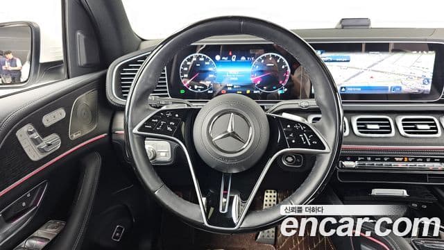 Mercedes-Benz GLS-Class 2024 — Фото 13/20