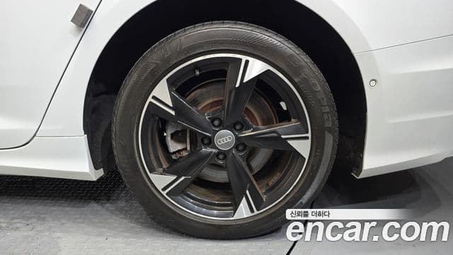 Audi A6 2019 — Şəkil 25/31