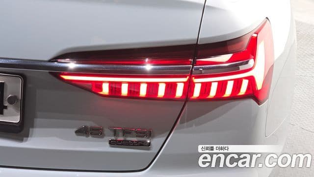 Audi A6 2019 — Şəkil 30/31