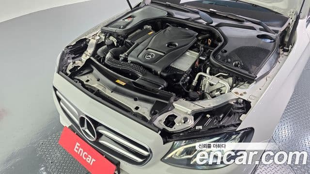 Mercedes-Benz E-Class 2020 — Фото 6/20