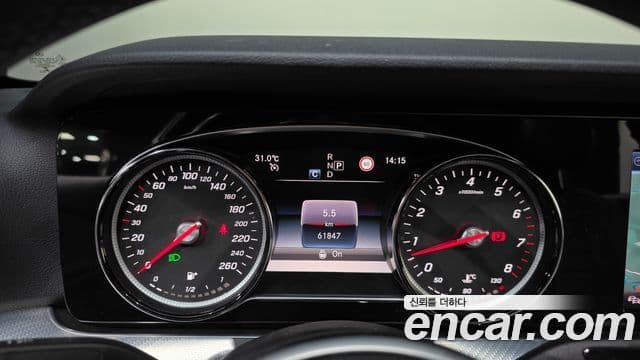 Mercedes-Benz E-Class 2020 — Фото 8/20