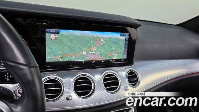 Mercedes-Benz E-Class 2020 — Фото 14/20