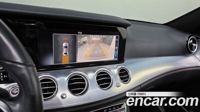 Mercedes-Benz E-Class 2020 — Фото 17/20